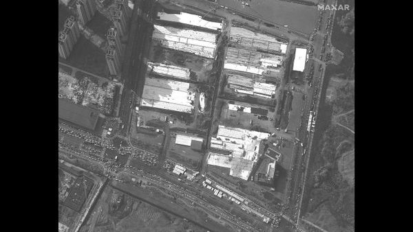 لقطة عن قرب للمستشفى وهو قيد الإنشاء، في 29 يناير/كانون الثاني 2020.