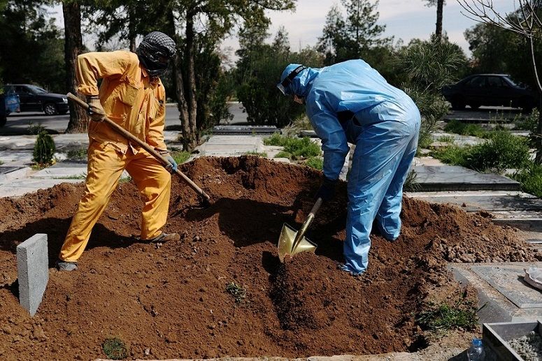 إيران.. 98 حالة وفاة جديدة جراء كورونا وارتفاع كبير بعدد الاصابات