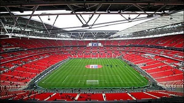 الاتحاد الإنجليزي يعرض ملعب “ويمبلي” لاستكمال الدوري