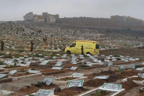 الفنان الرحماني يشيّع والدته وحيداً بمقبرة الناظور