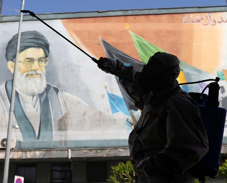 روحاني: ‌إذا أوقفت إيران الأنشطة الاقتصادية سيخرج 30 مليون جائع إلى الشوارع