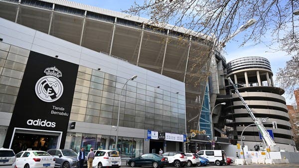 ريال مدريد يعلن موافقة اللاعبين والمدربين على خفض الأجور