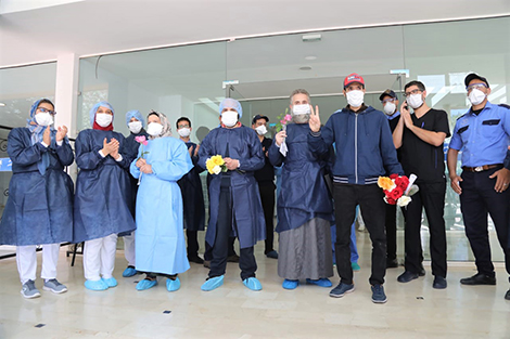 فرحة عارمة تعم مستشفى مراكش بشفاء ست حالات من كورونا‬