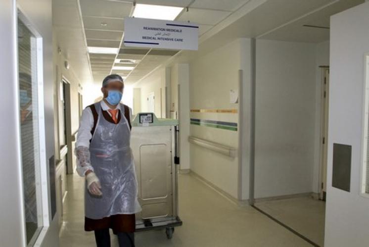 “مدمنون” يضربون عن الطعام بآزرو بسبب كورونا