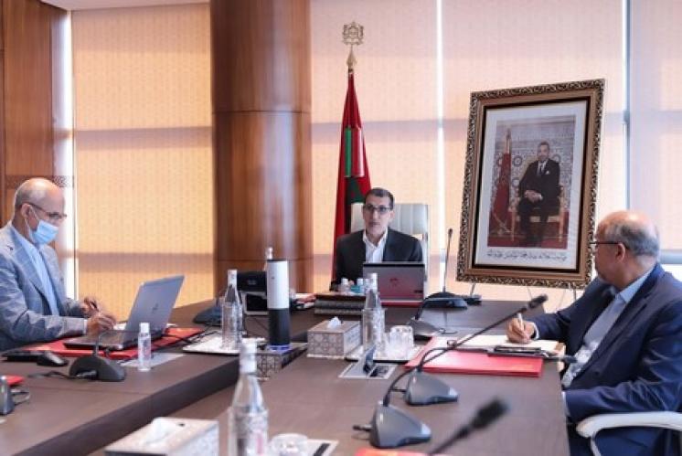 الحكومة المغربية تتجه إلى تقنين العمل عن بُعد في إدارات الدولة