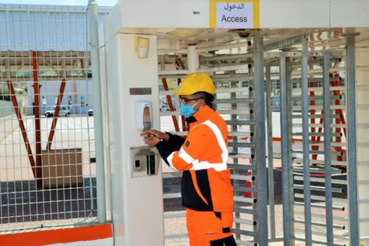 السلطات تجبر شركات على الإغلاق في الدار البيضاء