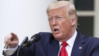 دونالد ترامب يهاجم تويتر بعد تحذيره بشأن مصداقية تغريدة للرئيس الأمريكي