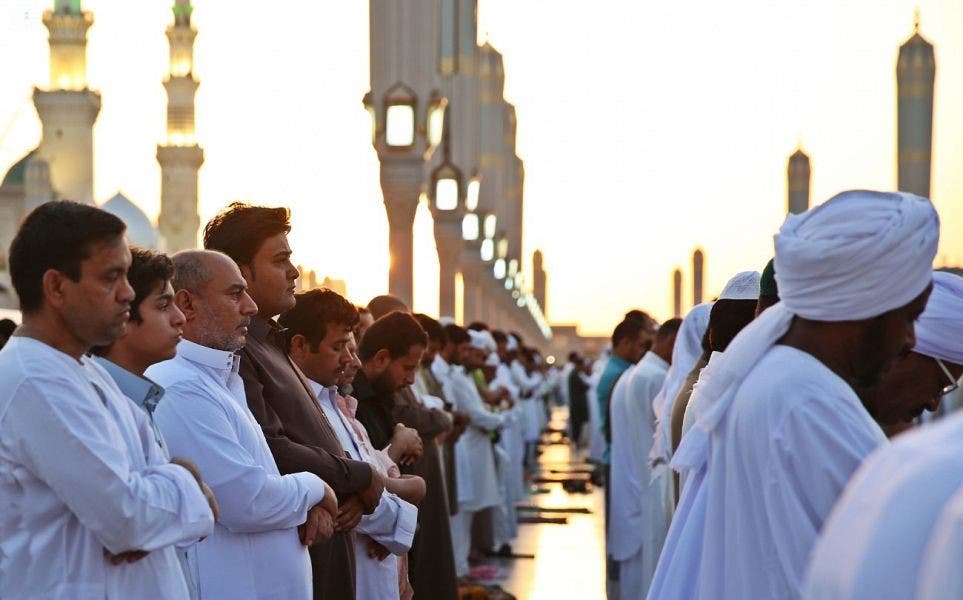 في ظل الوباء حتى التحية تغيرت.. الصحة العالمية تنصح