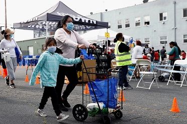 لوس انجليس تجعل وضع الكمامات إلزاميا