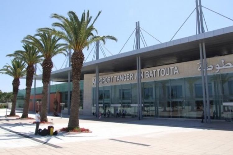 المراقبون الجويون ينظمون احتجاجا بمطار طنجة