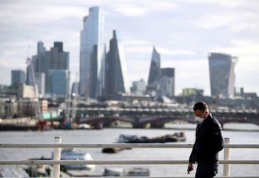 بريطانيا تدرس فرض العزل العام على مدينة ليستر بعد زيادة إصابات كورونا