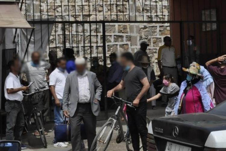 تخلي المغاربة عن الكمامات يرافق تخفيف إجراءات الحجر الصحي