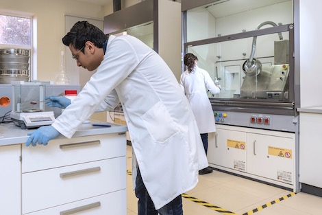 جامعة محمد السادس بابن جرير .. جهود بحثية مكثّفة تواجه كورونا