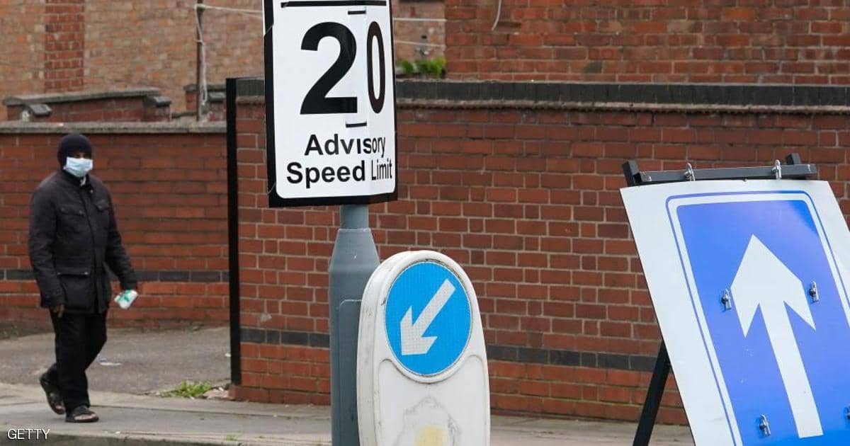 خطوة للوراء.. “كورونا” يخضع أول مدينة إنجليزية للعزل العام