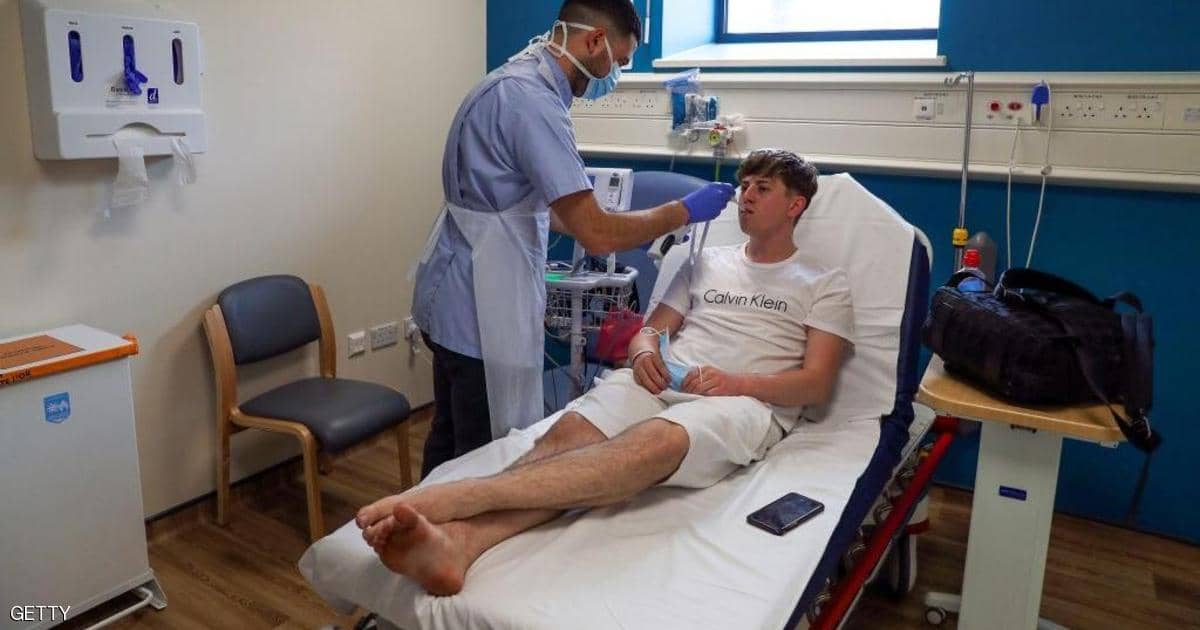 رقم كبير.. مسؤول بريطاني يكشف نسبة مصابي كورونا بدون أعراض