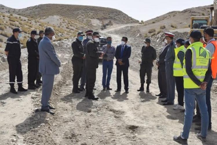 عامل إقليم ميدلت يتفقد أشغال تهيئة مشاريع طرقية