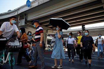 عدد المصابين بفيروس كورونا في أنحاء العالم يقترب من عشرة ملايين شخص