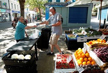 عدد الوفيات بسبب مرض كوفيد-19 في بريطانيا يقترب من 50 ألفا