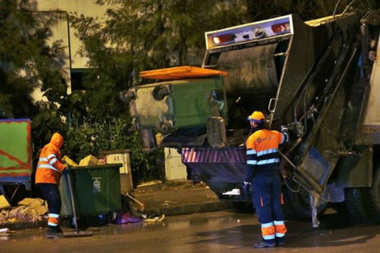 عمال النظافة بالبيضاء يطالبون بمنحة العدوى والأخطار ضد الأوبئة