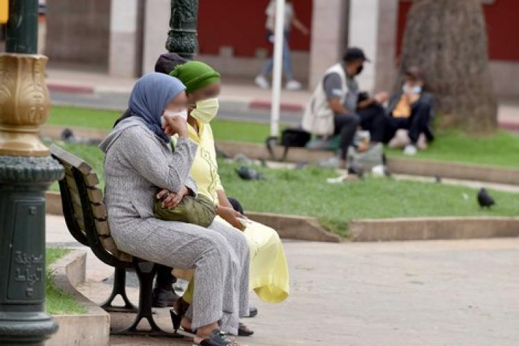 مدن “جوار كورونا” تعيش تخفيف الحجر وسط الخوف من بؤر قريبة