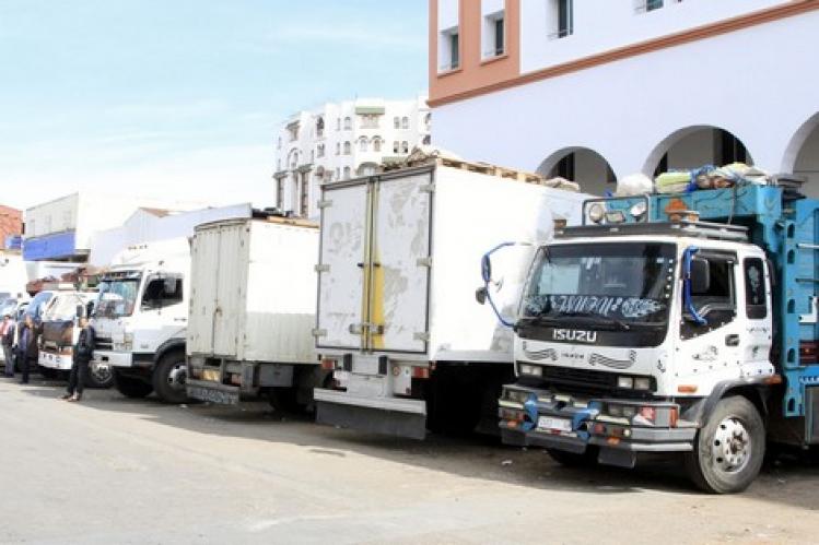 مهنيو النقل يطالبون بتوفير فنادق وتعزيز السلامة بالطرق السيارة