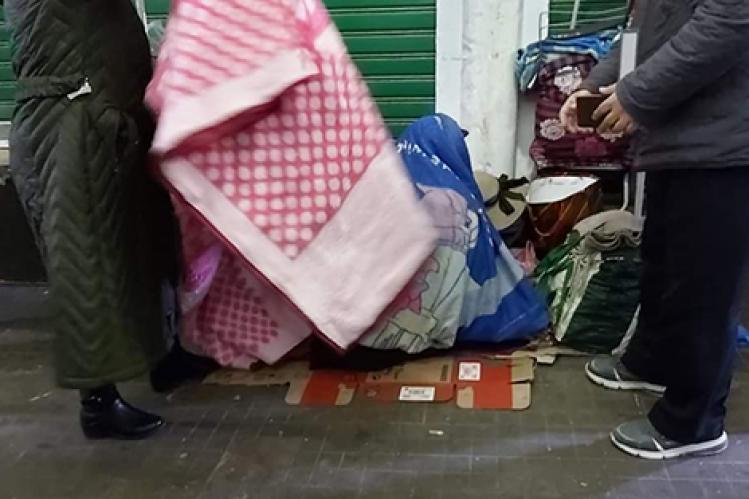 استقدام “المشردين والمختلين عقليا” يُغضب الساكنة بالقصر الكبير