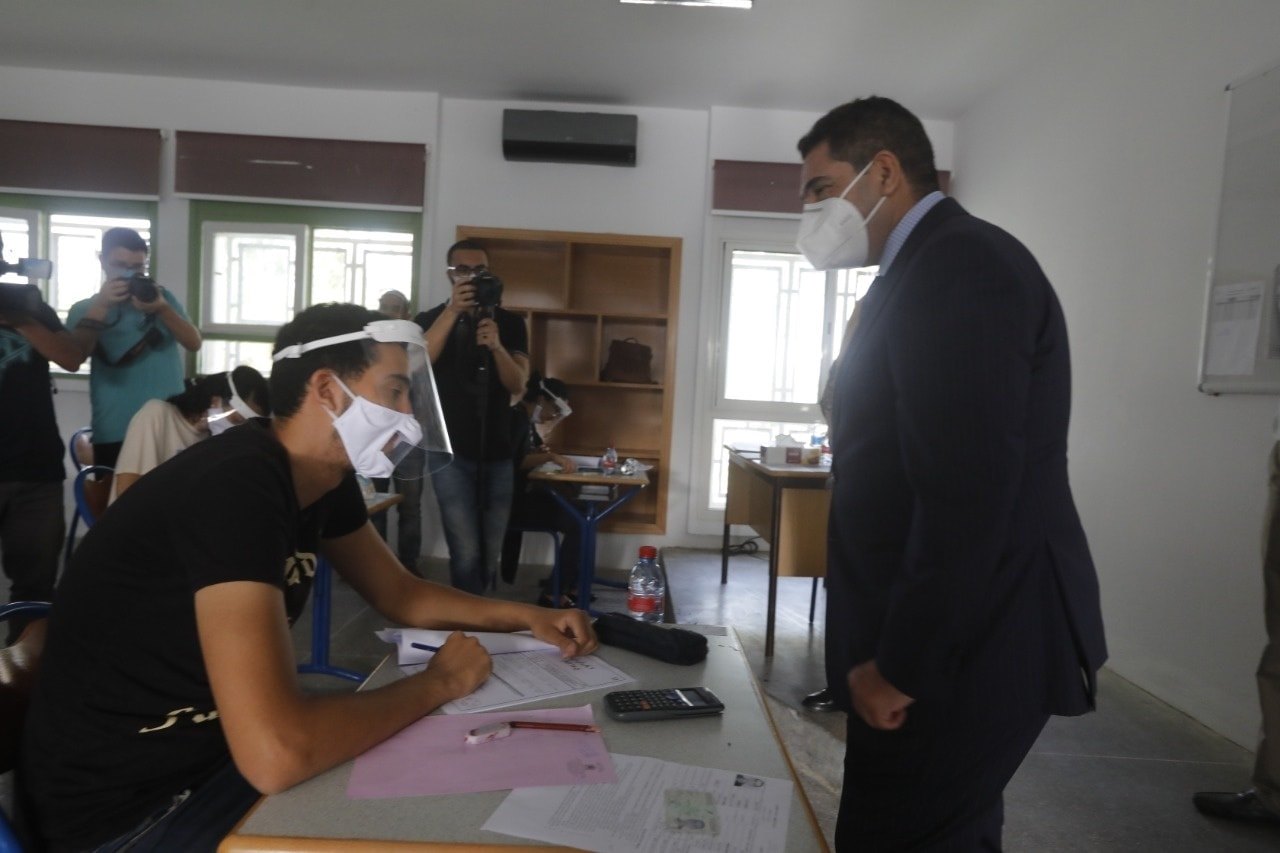 استياء مترشحي البكالوريا من مواقع وزارة أمزازي