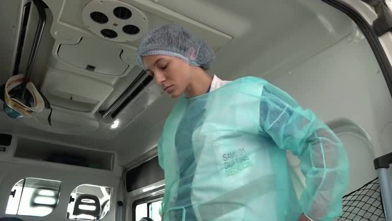 بالفيديو.. رياضية تونسية تتطوع لمكافحة كورونا وعينها على ميداليات عالمية