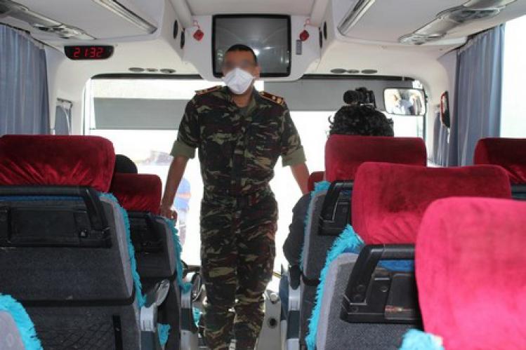 توقيف حافلة بميدلت وإخضاع الركاب للفحوصات