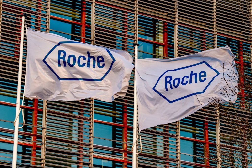 ”روش“ السويسرية تقرّ بفشل عقار ”رو أكتيمرا“ في علاج ”كورونا“