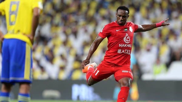 شباب الأهلي يجدد عقد المهاجم أحمد خليل