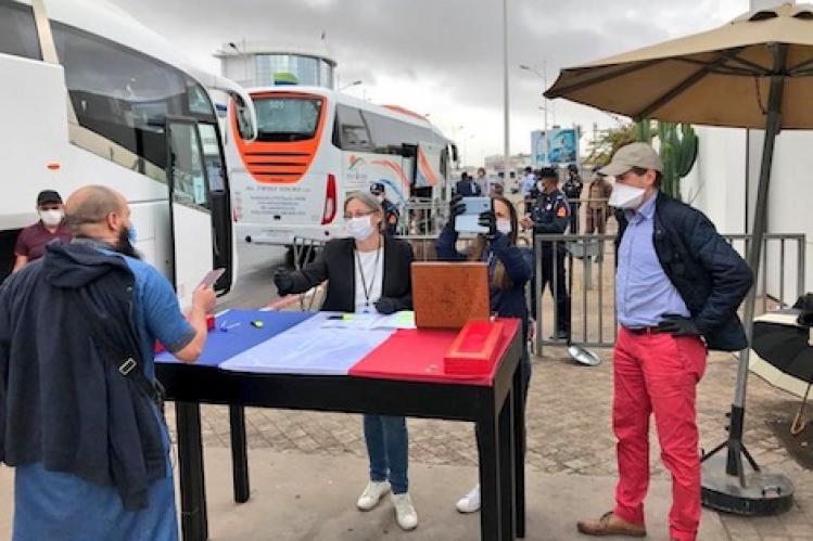 فرنسا تعلن رحلات استثنائية لترحيل عالقين بالمغرب