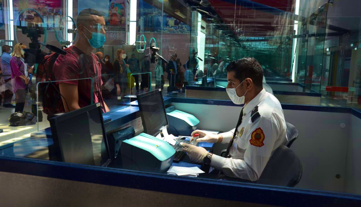 في بلاغ شديد اللهجة .. الداخلية تُحذر المُمتنعين عن ارتداء الكمامات