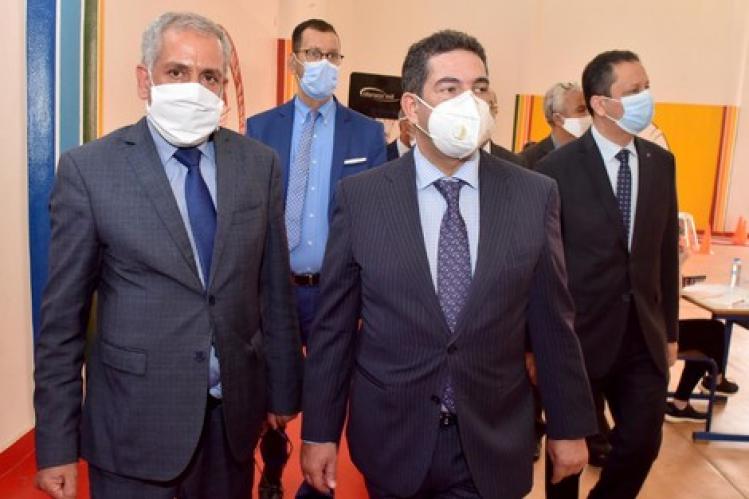 نقابة تعليمية تناقش “ملفات تربوية” مع أمزازي