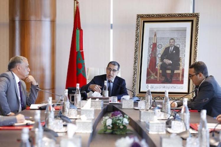 “هدنة كورونا” تتلاشى .. النقابات ترفضُ “قانون المالية التعديلي”