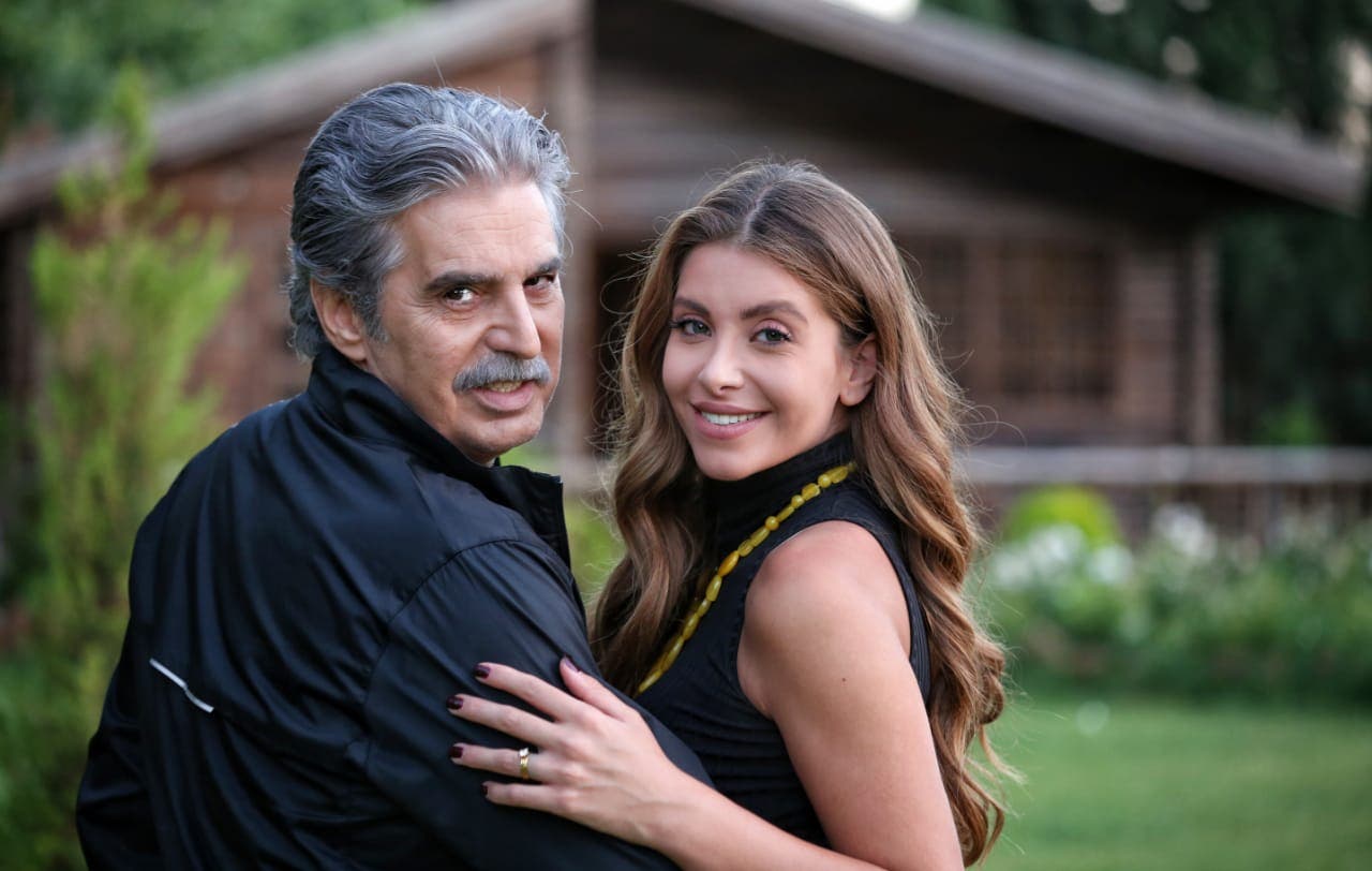 هكذا نفت الكاتبة عانود الخالد خبر طلاقها من عباس النوري