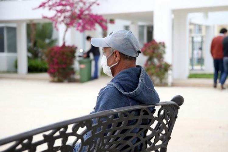 وزارة الصحة توصي “فئات هشة” بعدم الخروج من المنازل إلا للضرورة