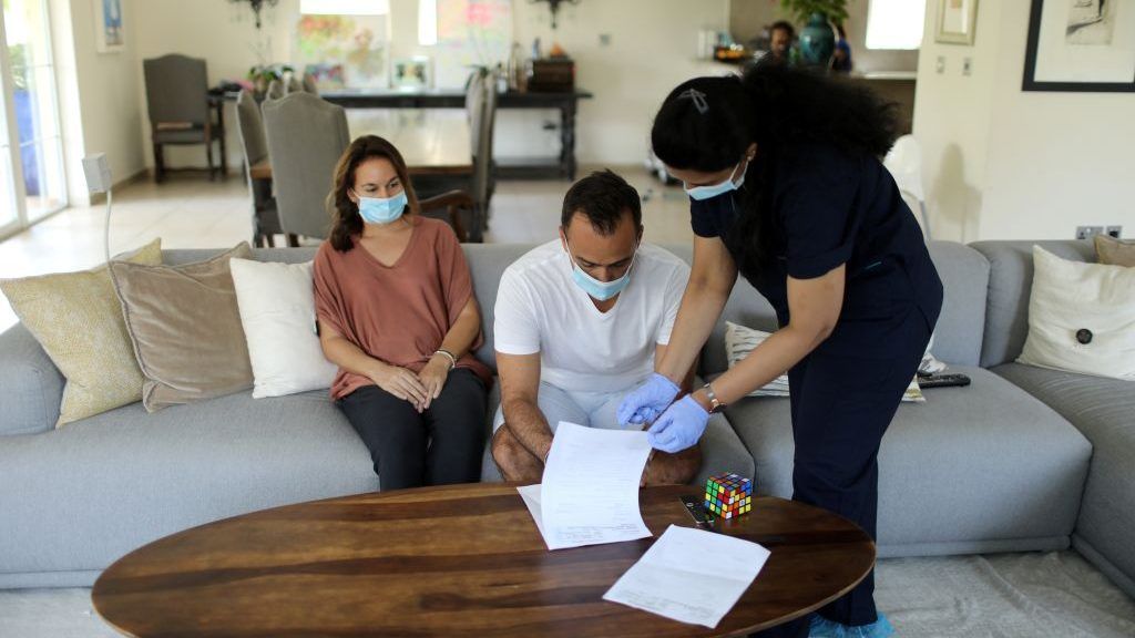 316 حالة شفاء وحالة وفاة واحدة و399 إصابة جديدة بكورونا في الإمارات