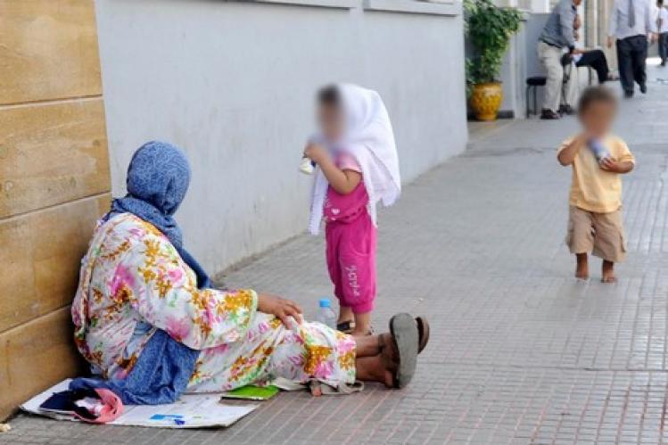 الجائحة ترفع “جحافل المتسولين” في شوارع العاصمة الاقتصادية