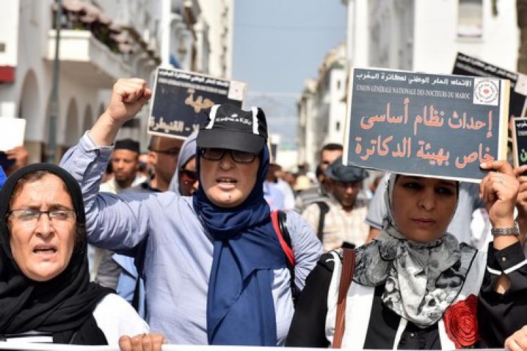 “الدكاترة المعطلون” يرفضون “المغالطات” ويهددون الحكومة بالشارع‎