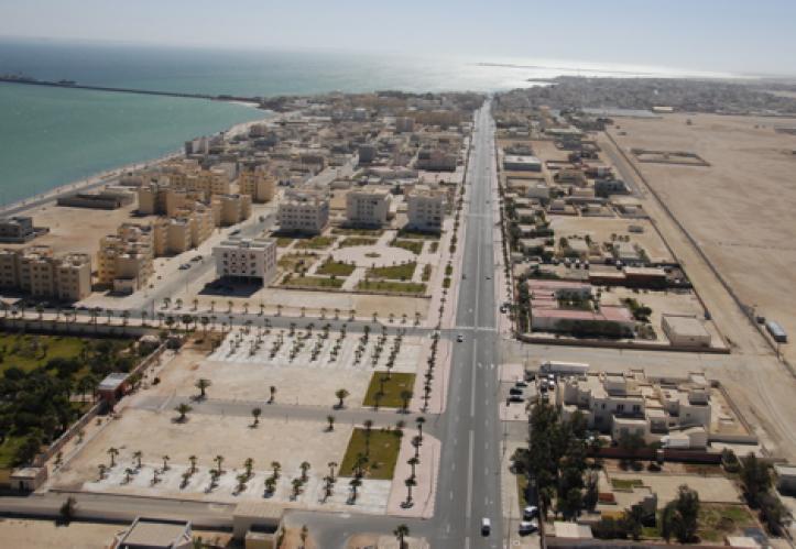 برلماني يسائل إبعاد الداخلة عن “التجارة والتسيير”