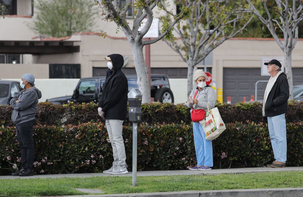 تأثير مهم.. ”التباعد الإجتماعي“ حمى العالم من 1.5 مليون حالة ”كورونا“ جديدة