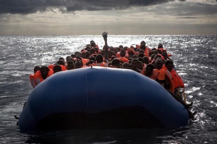 “جحافلُ المهاجرين” ترفعُ درجة التّنسيق الأمني بين مدريد والرباط