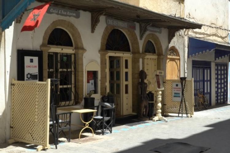 خرق قانون الطوارئ الصحية يغلق مطاعم بالصويرة