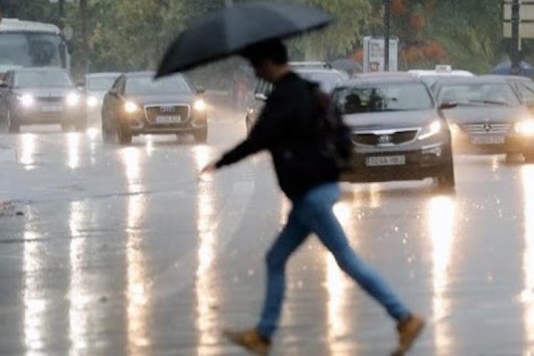 زخات رعدية اليوم السبت بعدد من مناطق المملكة