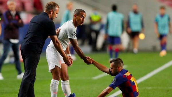 فليك يطلب من لاعبي بايرن “التواضع” بعد اكتساح برشلونة