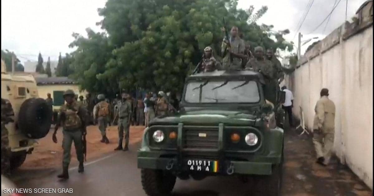 قادة “انقلاب مالي” يدعون إلى انتخابات “خلال مهلة معقولة”