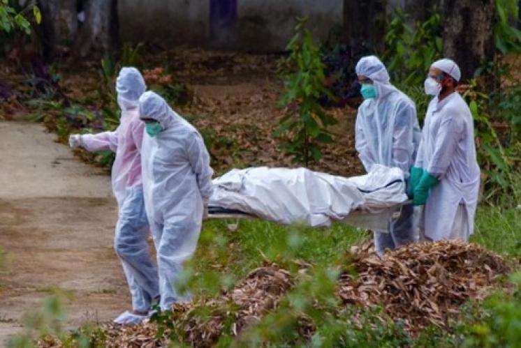 “كوفيد-19” يحصد أرواح الشباب .. وخبير يوصي بـ”عدم الاطمئنان”‎