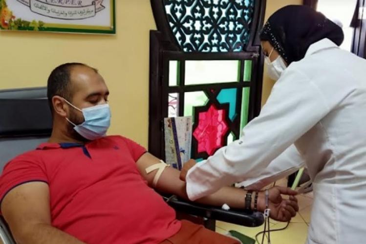 مئات المتطوعين يتبرعون بالدّم في حملة بالناظور