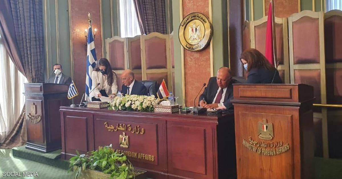 مصر واليونان توقعان اتفاقا لترسيم الحدود البحرية